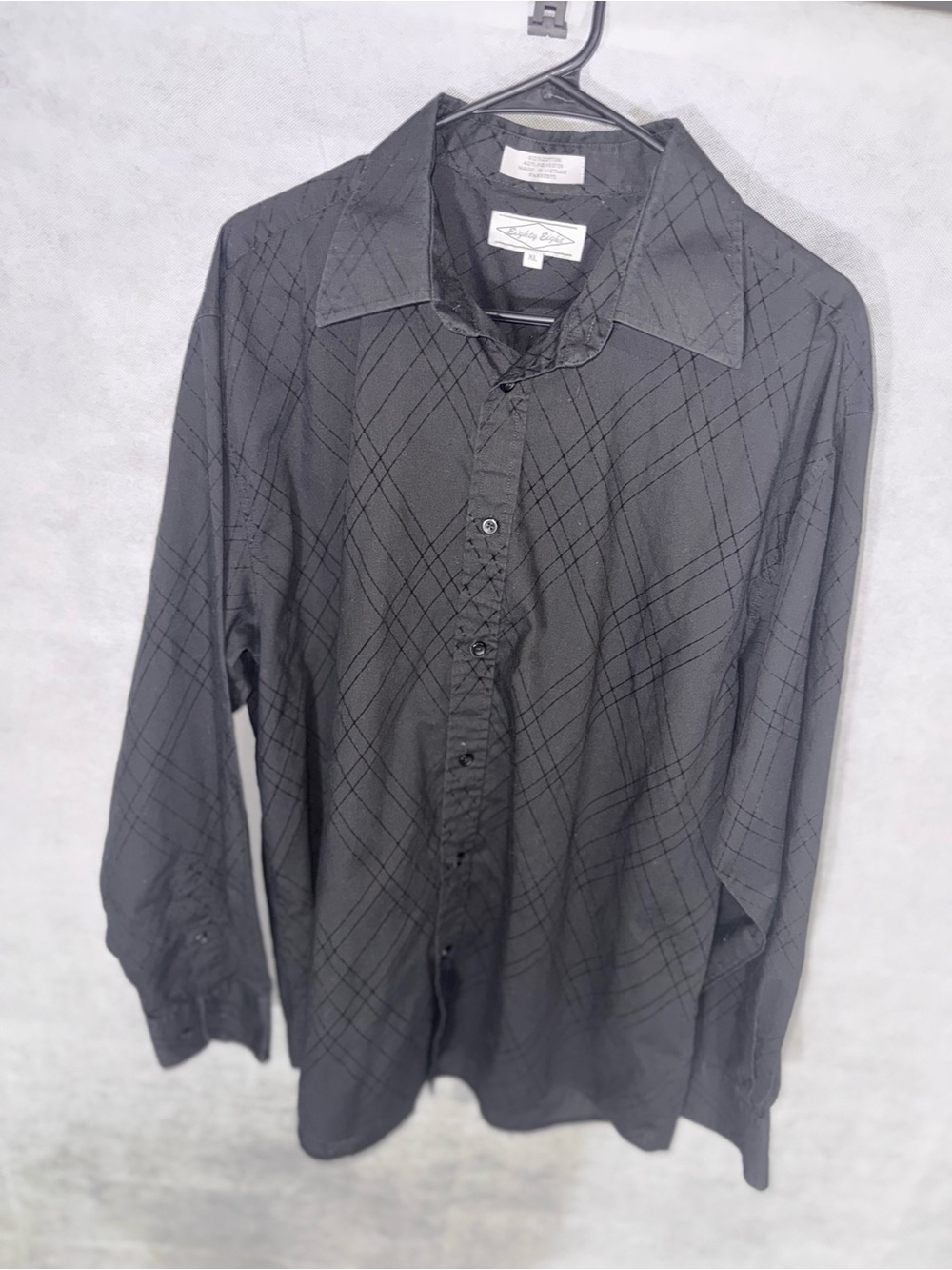 Eighty Eight Black Plaid Long-Sleeve Button-Up Shirt